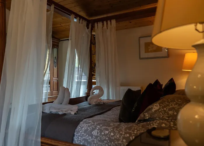 Bouscat - Still Rabbit - Hot Tub - Yorkshire *