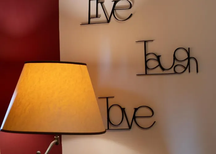 Bouscat - Still Rabbit - Hot Tub - Yorkshire Villa *