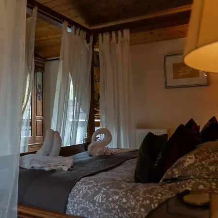 Bouscat - Still Rabbit - Hot Tub - Yorkshire *