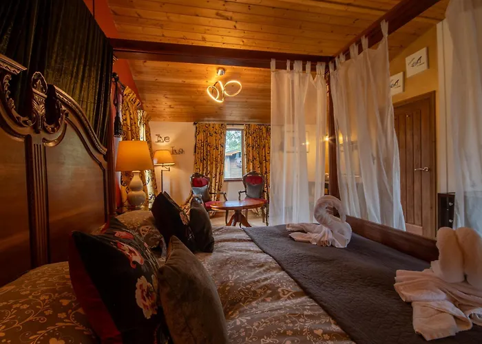 Villa Bouscat - Still Rabbit - Hot Tub - Yorkshire *